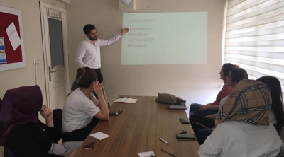 Kurumumuzda &Ouml;ZEL EĞİTİMDE &lsquo;DİL VE KONUŞMA TERAPİSİNİN &Ouml;NEMİ&rsquo; konusu işlendi.